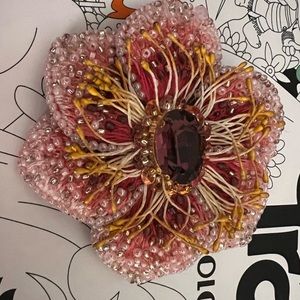 This is a O.O.A.K handmade flower brooch/pendant